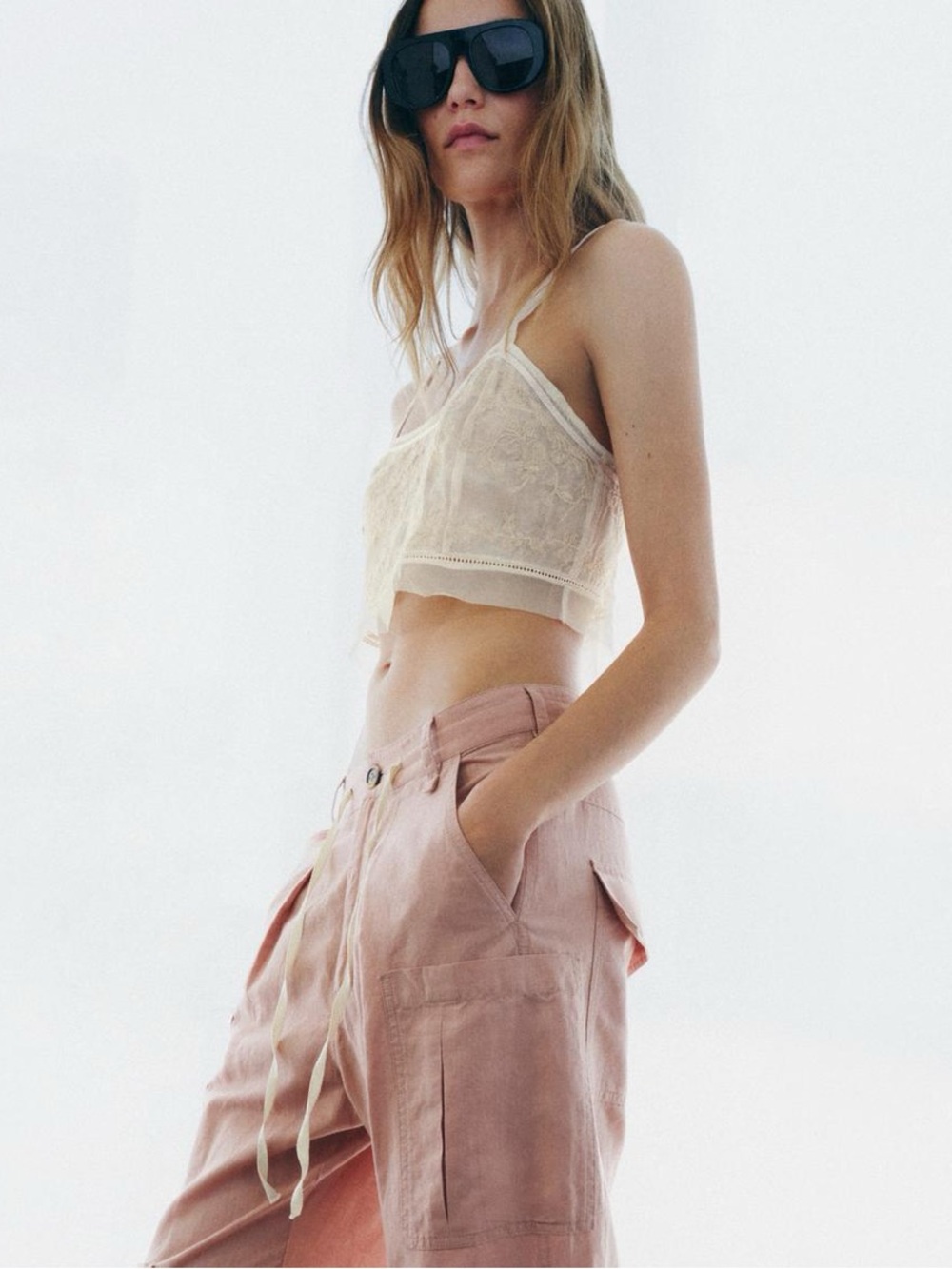 ZW COLLECTION EMBROIDERED CROPPED TOP

Zara Sheer Floral Embroidered Bralette - Picture 15 of 16